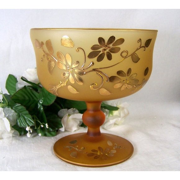 Satin Glass Golden Amber Pedestal Dish Flowers and Vines Vintage Lovely Decor 7" - Picture 2 of 9